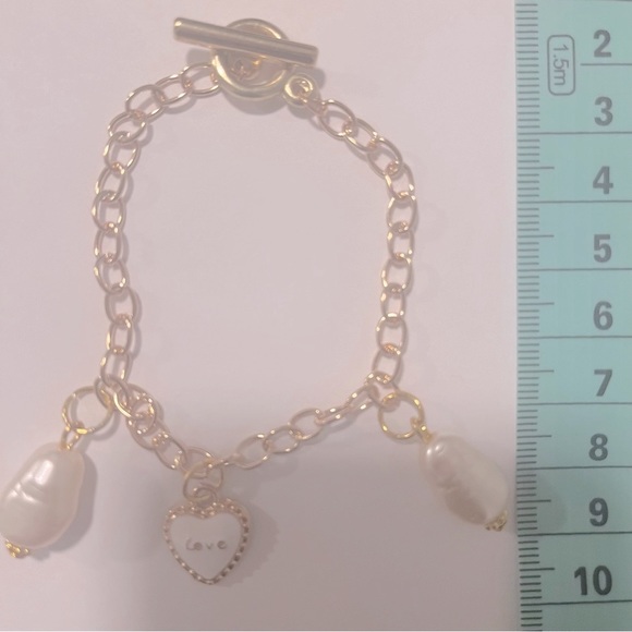 Charm Bracelet Love Heart Pearl Gold White New Handcrafted - Picture 3 of 4